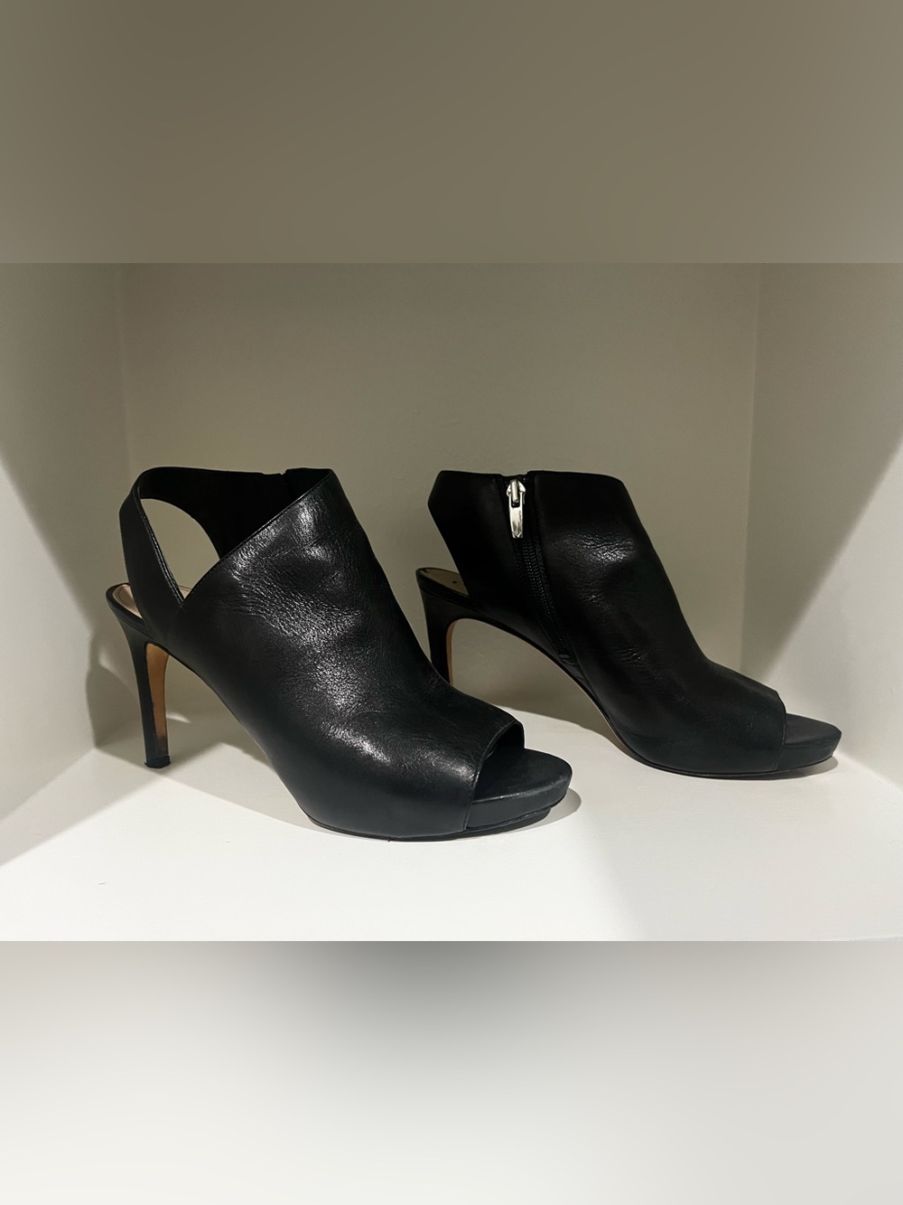 Via Spiga peep toe heels!